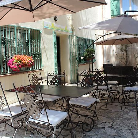 Hotel Le Clos Des Pins Six-Fours-les-Plages Buitenkant foto