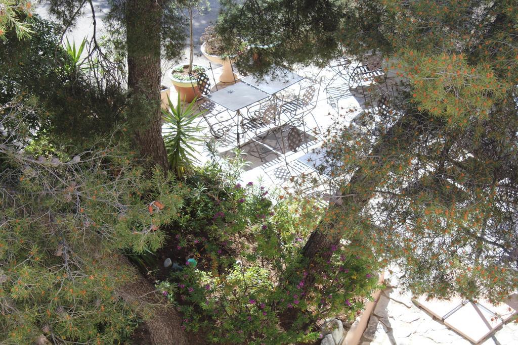 Hotel Le Clos Des Pins Six-Fours-les-Plages Buitenkant foto