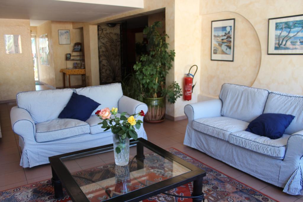 Hotel Le Clos Des Pins Six-Fours-les-Plages Buitenkant foto
