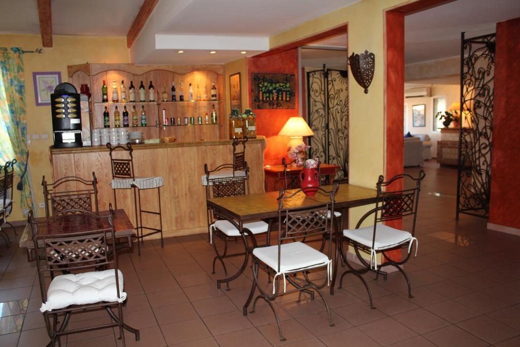 Hotel Le Clos Des Pins Six-Fours-les-Plages Buitenkant foto