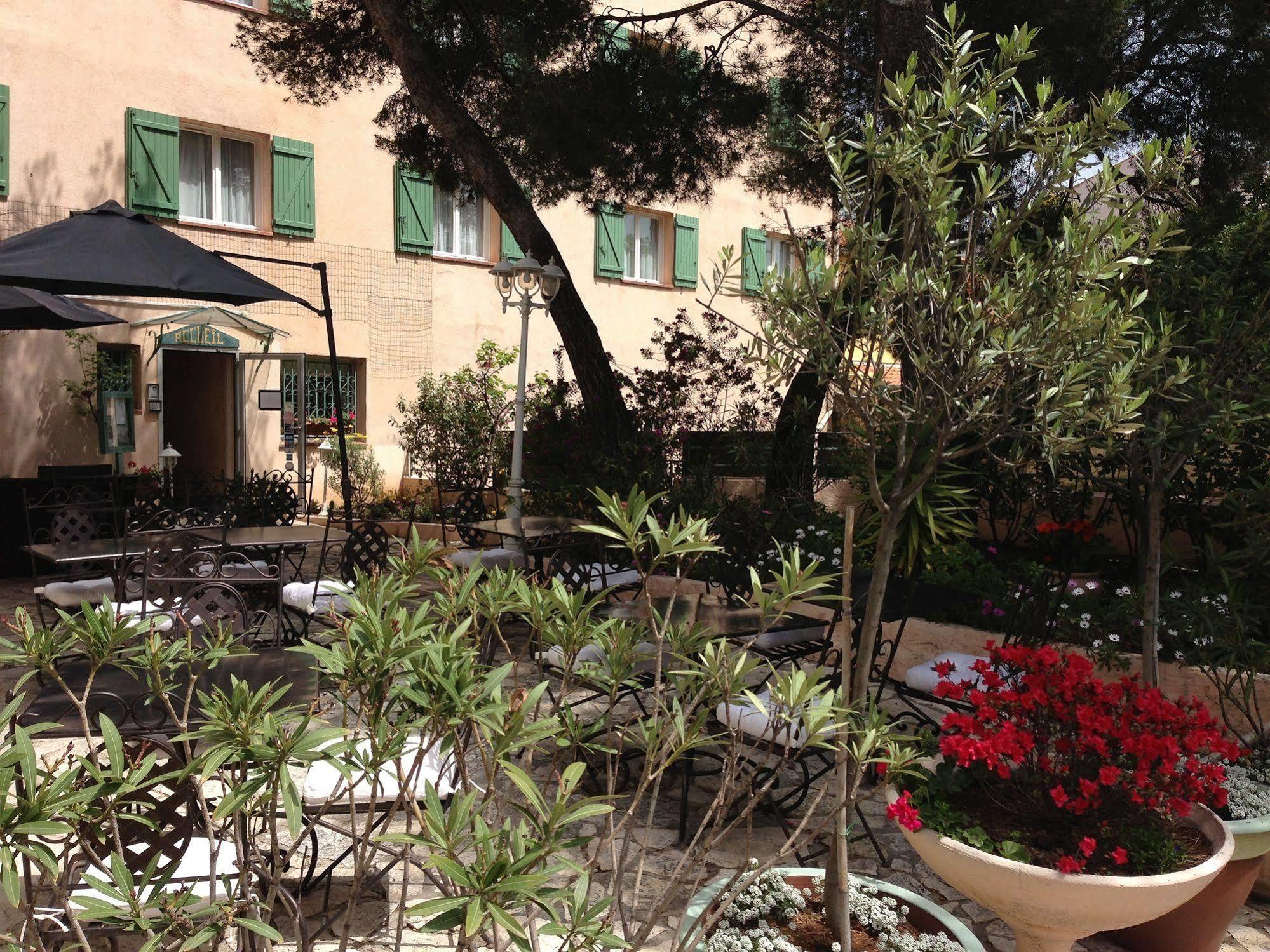 Hotel Le Clos Des Pins Six-Fours-les-Plages Buitenkant foto
